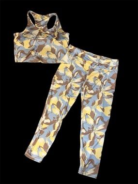 Pro Player 2-Piece Activewear Set - Floral Sports Bra & Leggings size large